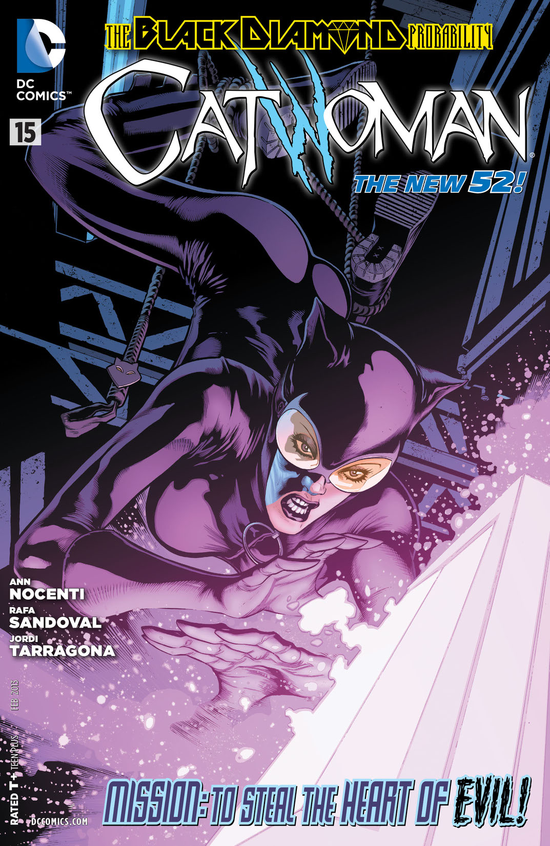 Catwoman (2011-) #15 preview images