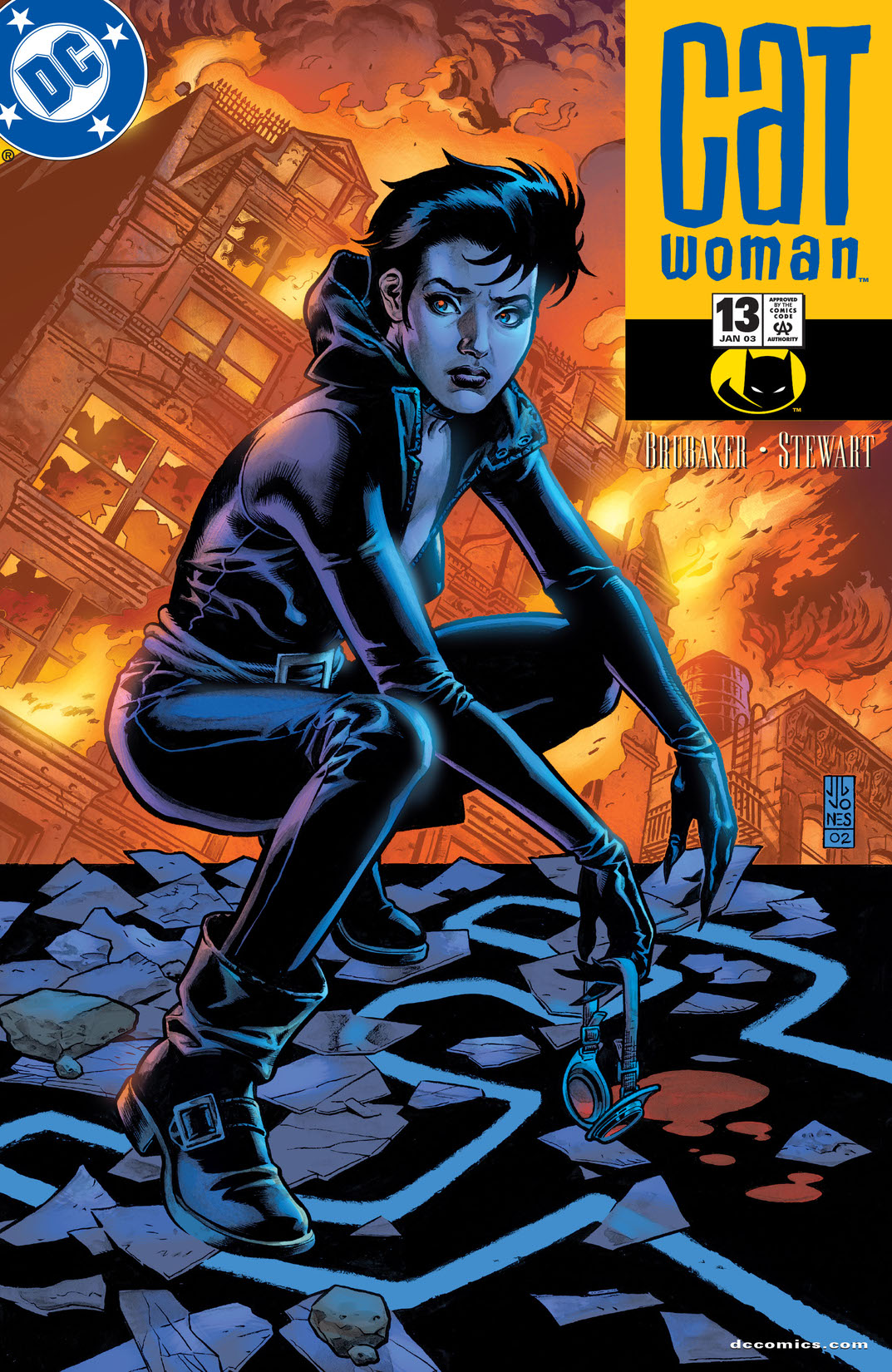 Catwoman (2001-) #13 preview images